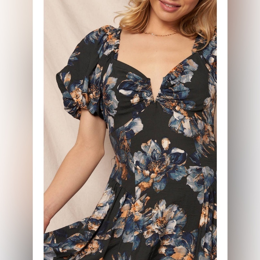 Brand new with tags En Creme Black and Blue Floral Maxi Dress - Picture 6 of 6